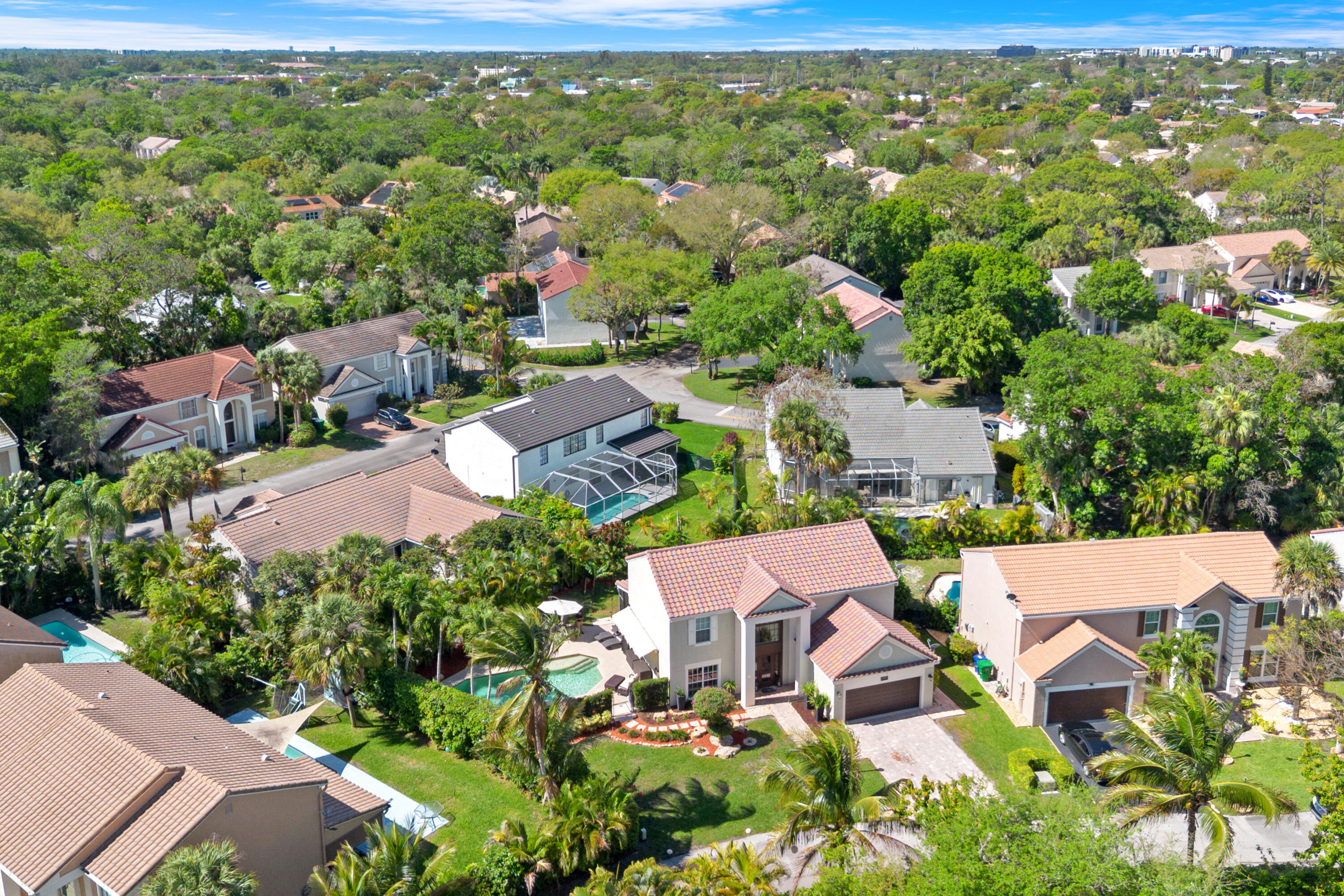 WOODSIDE ESTATES - Residential