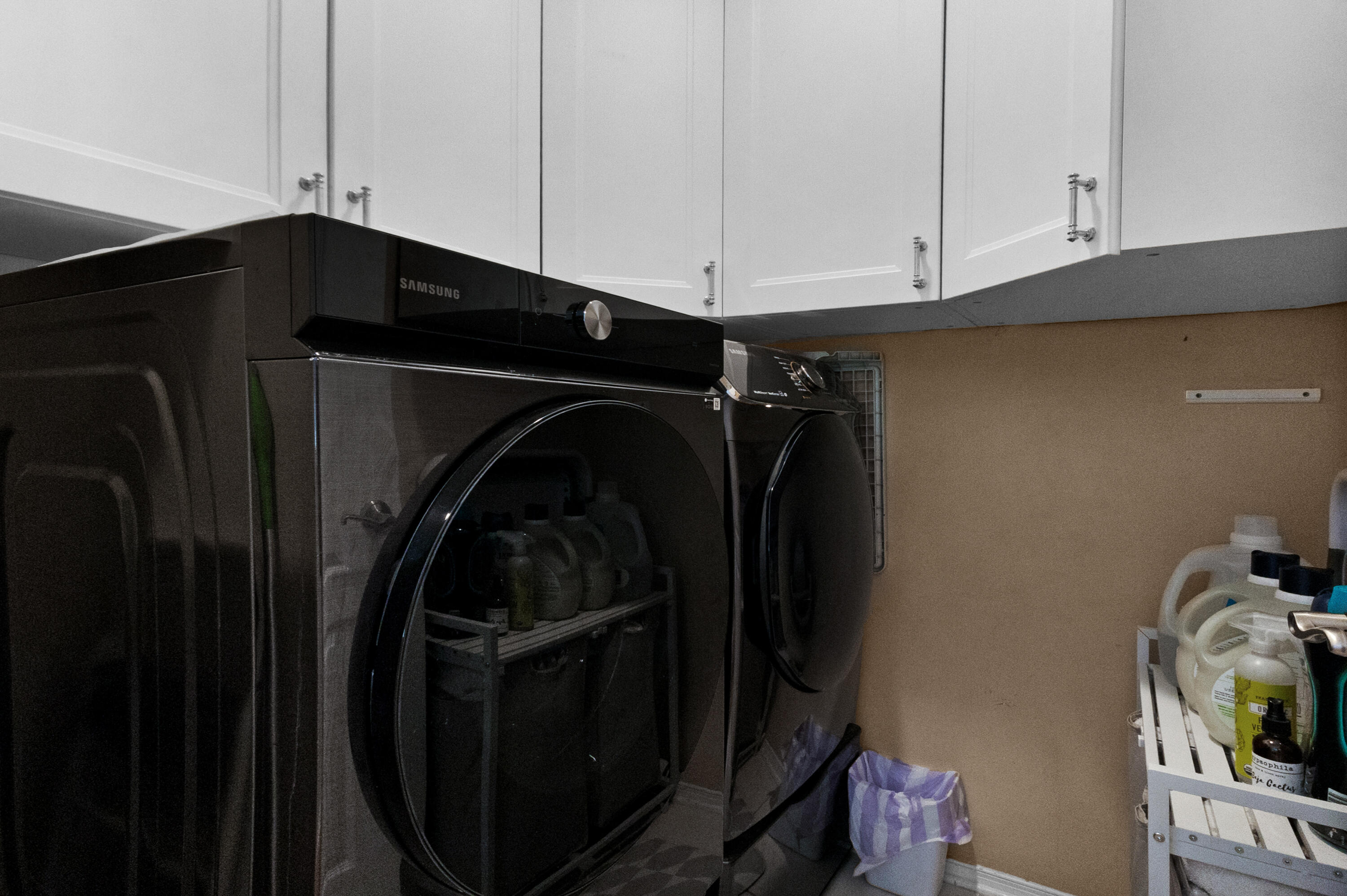 WOODSIDE ESTATES - Residential