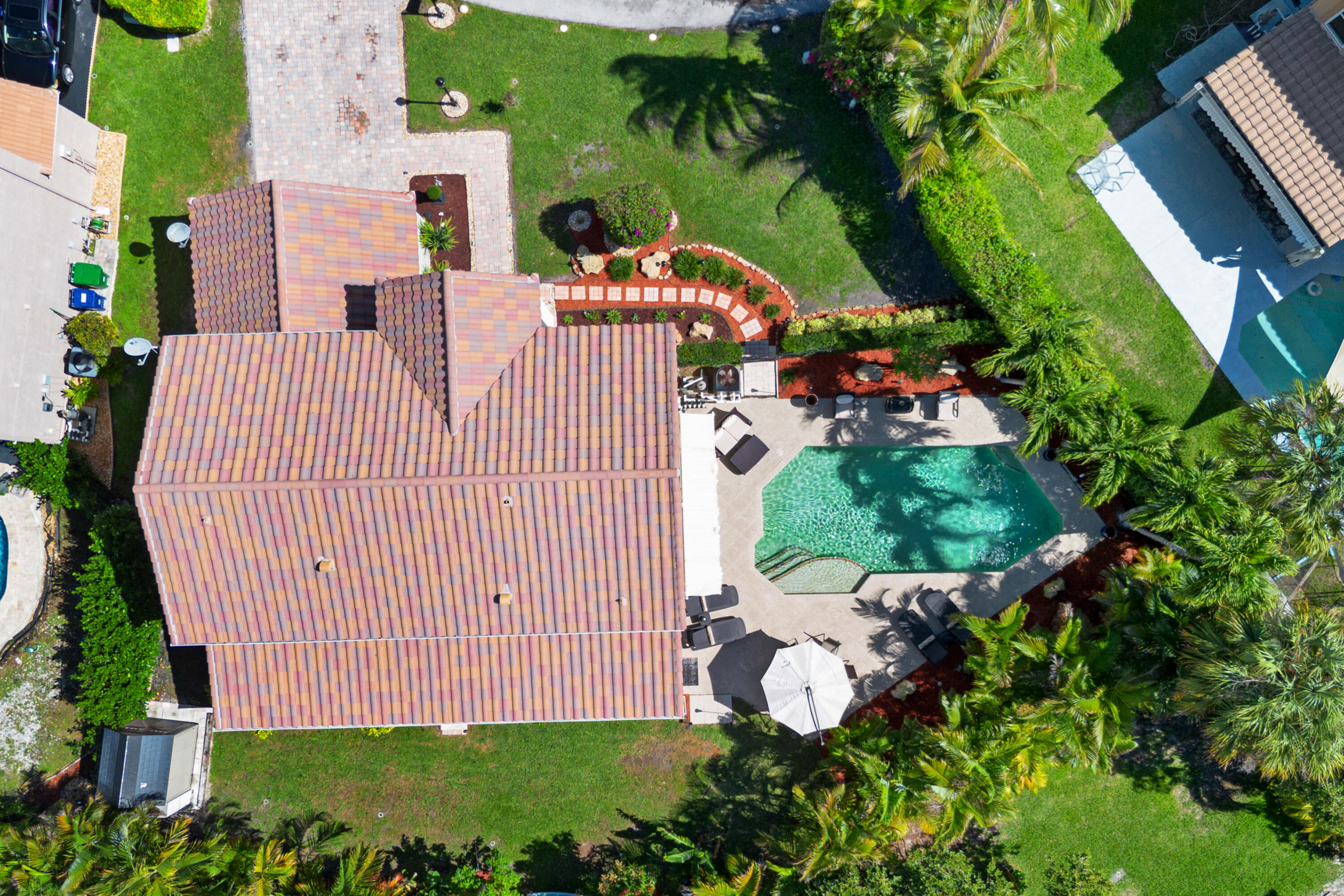 WOODSIDE ESTATES - Residential