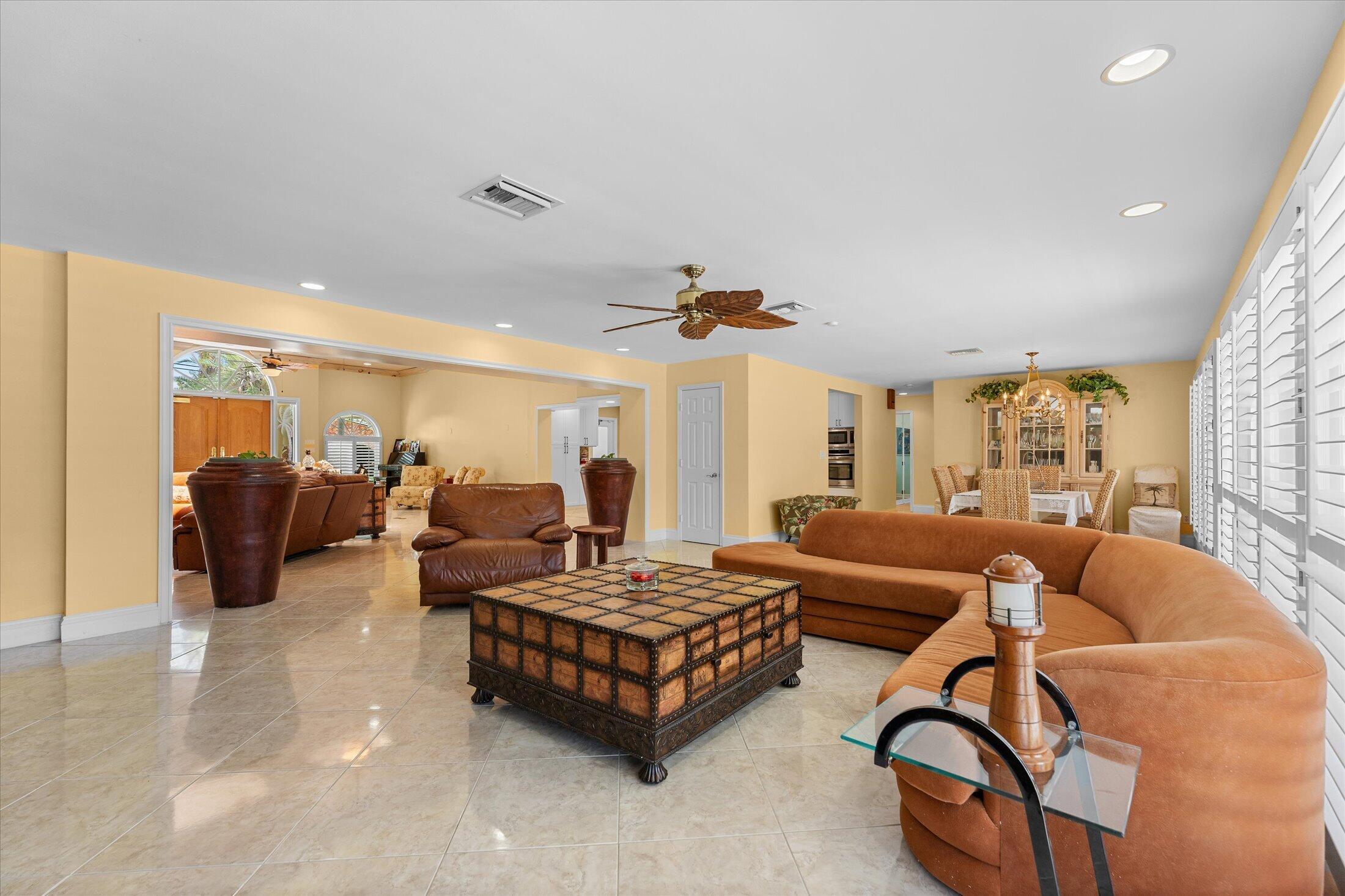 LIGHTHOUSE POINT ESTATES - Residential