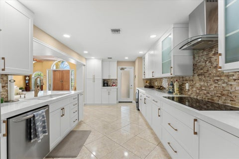 Tiny photo for 2141 NE 29th Street, Lighthouse Point, FL 33064 (MLS # B26029044)