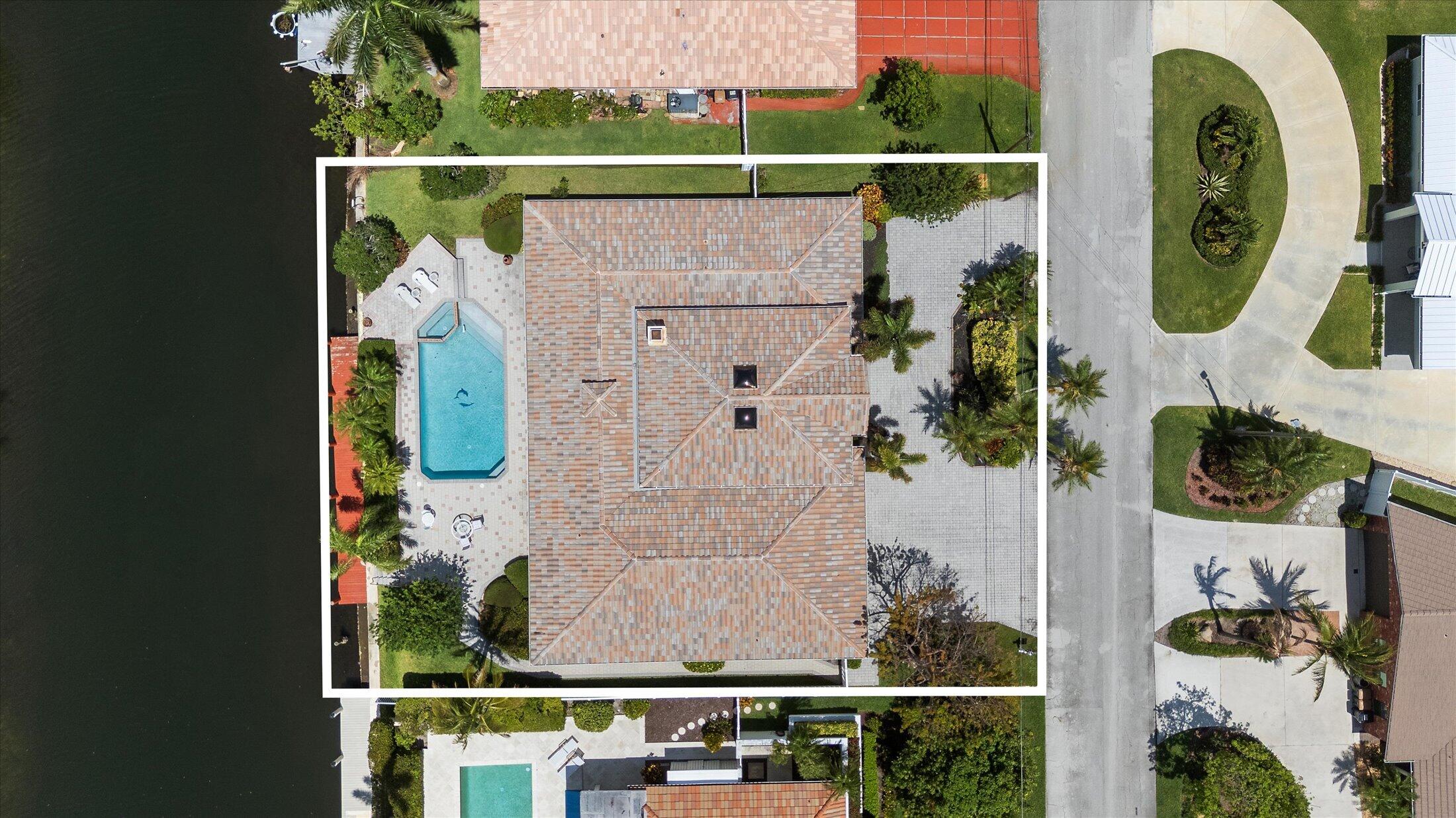 LIGHTHOUSE POINT ESTATES - Residential