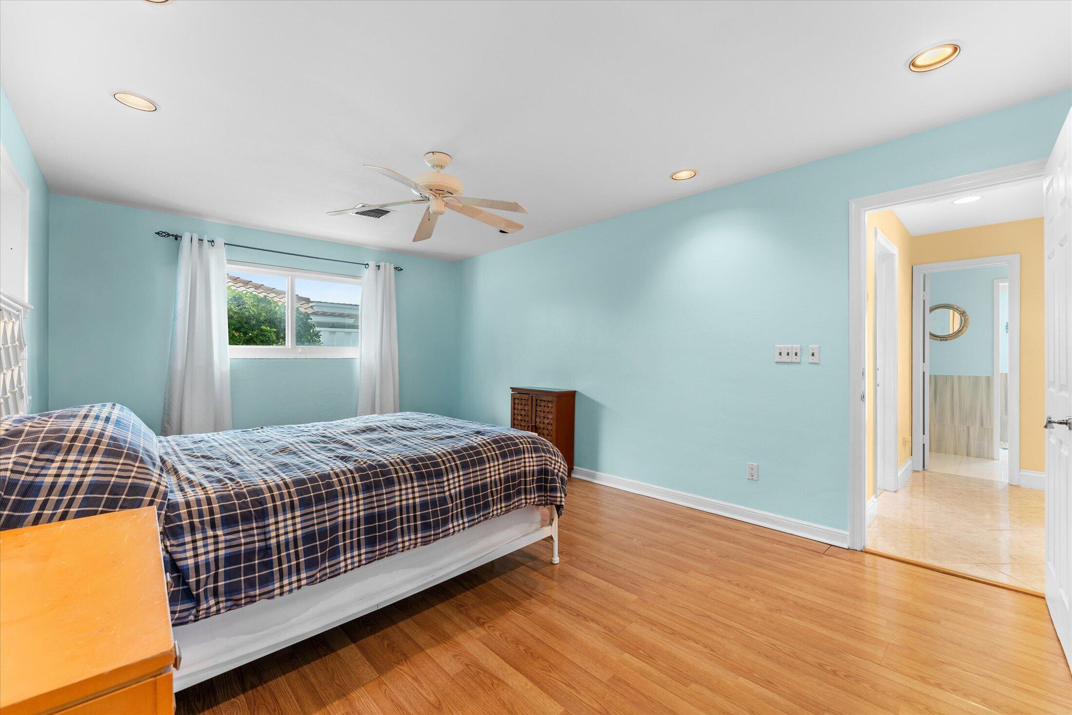 LIGHTHOUSE POINT ESTATES - Residential