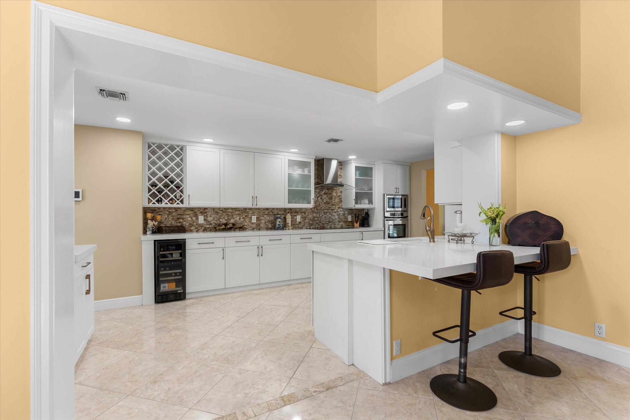 LIGHTHOUSE POINT ESTATES - Residential
