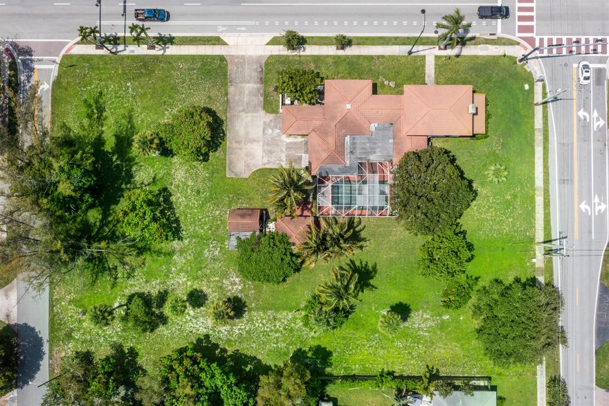Largest assemblage of land east of I-95 between Boca Raton and Lighthouse Point (54,520sqft) in all of East Broward County. High Visibility on East Hillsboro Blvd (31,135 AADT). Close-proximity to Affluent neighborhoods in Southeast Boca Raton and East Deerfield Beach. 556 E Hillsboro is a prime development opportunity for an owner user to build a new office. New owner can build 6 townhomes up to approximately 19,000SF.