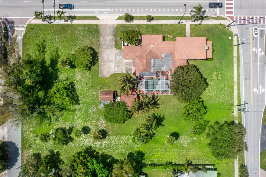 Largest assemblage of land east of I-95 between Boca Raton and Lighthouse Point (54,520sqft) in all of East Broward County. High Visibility on East Hillsboro Blvd (31,135 AADT). Close-proximity to Affluent neighborhoods in Southeast Boca Raton and East Deerfield Beach. 556 E Hillsboro is a prime development opportunity for an owner user to build a new office. New owner can build 6 townhomes up to approximately 19,000SF.
