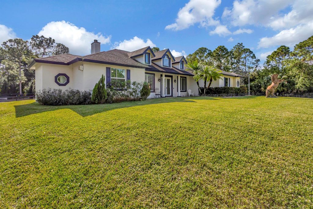 Photo of 17270 72nd Road N, Loxahatchee, FL 33470 (MLS # R10947906)