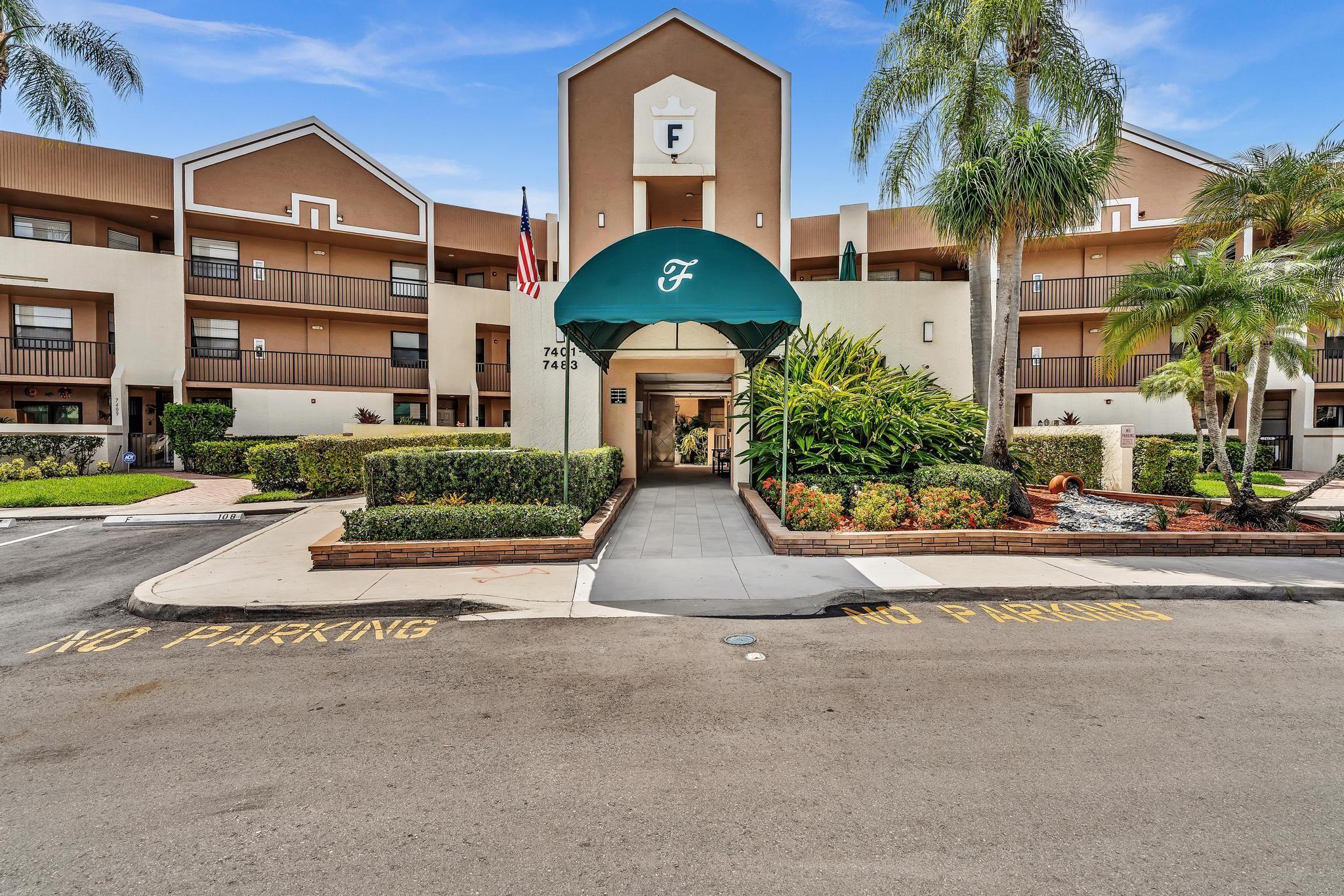 7449 Fairfax Dr 211