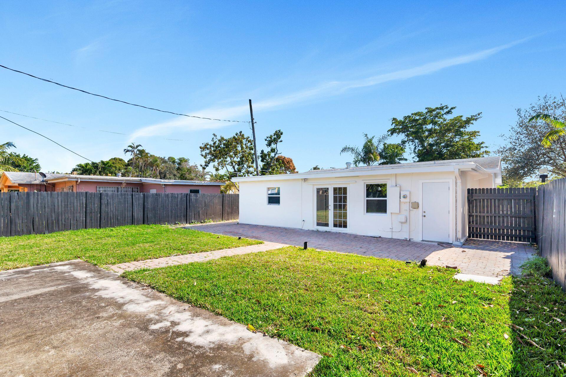 913 Avon Road
