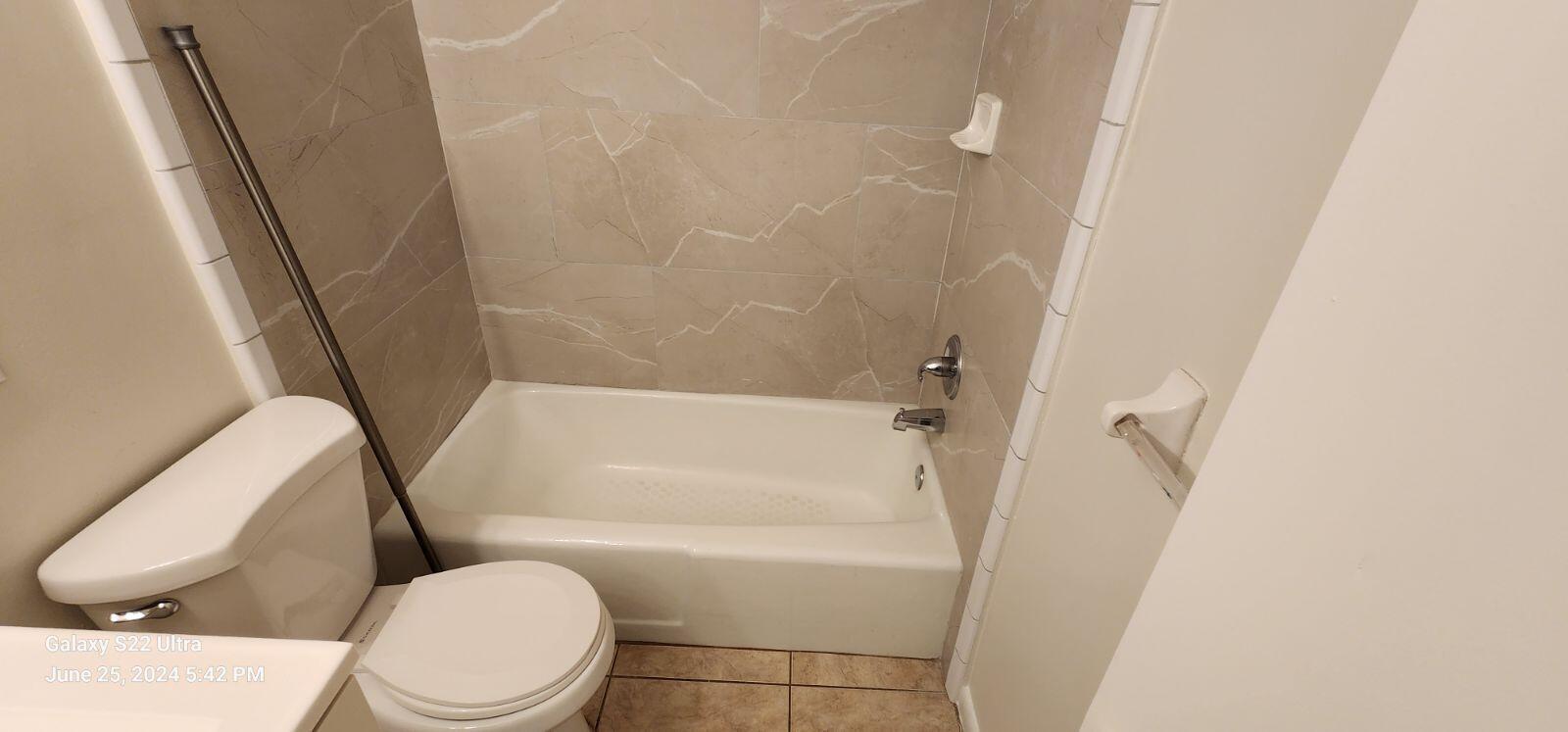 MARAVILLA GARDENS SUBDIVI - Residential Lease