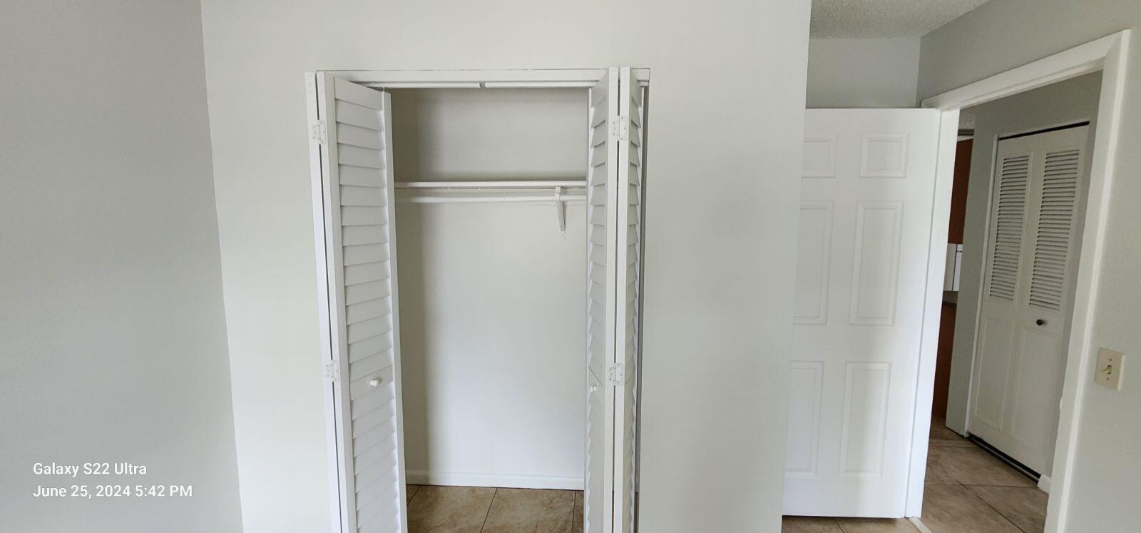 MARAVILLA GARDENS SUBDIVI - Residential Lease