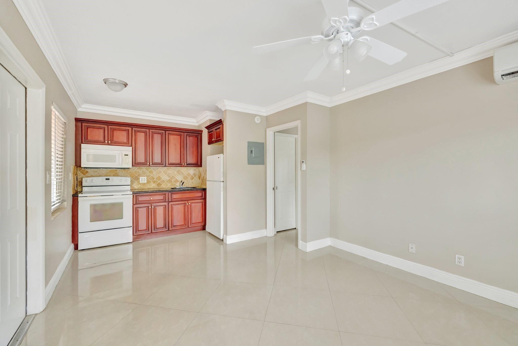 2901 Middle River Dr
