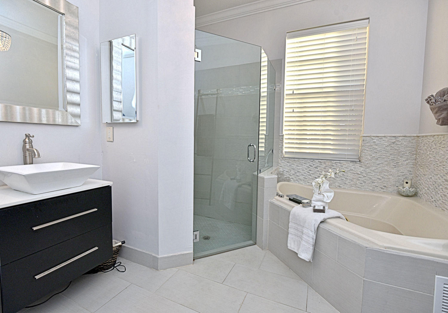 HAMILTON BAY - Residential