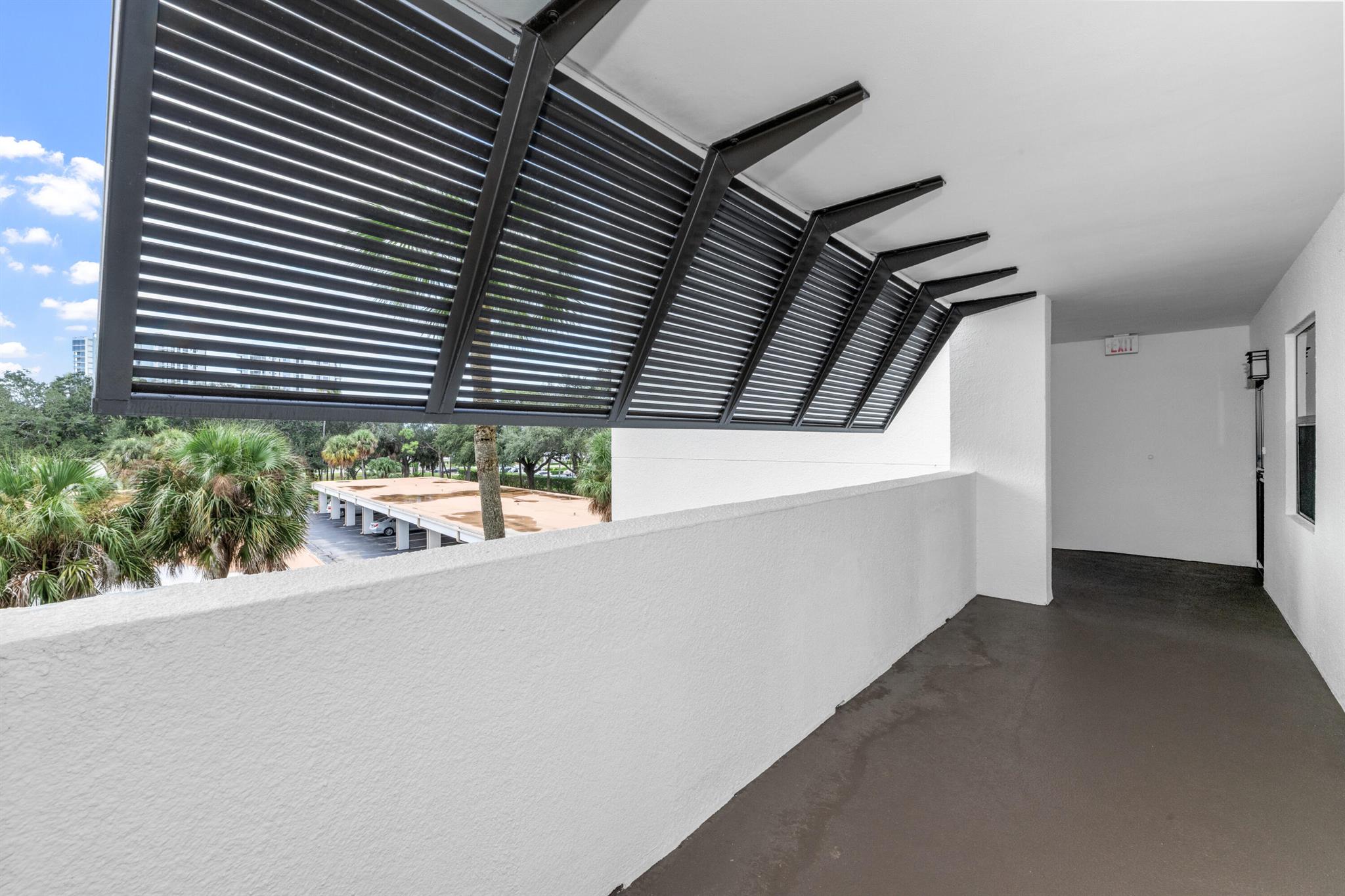GOVERNORS POINTE CONDO - Residential