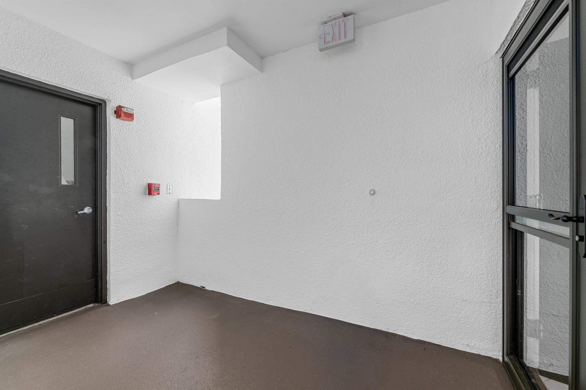 GOVERNORS POINTE CONDO - Residential