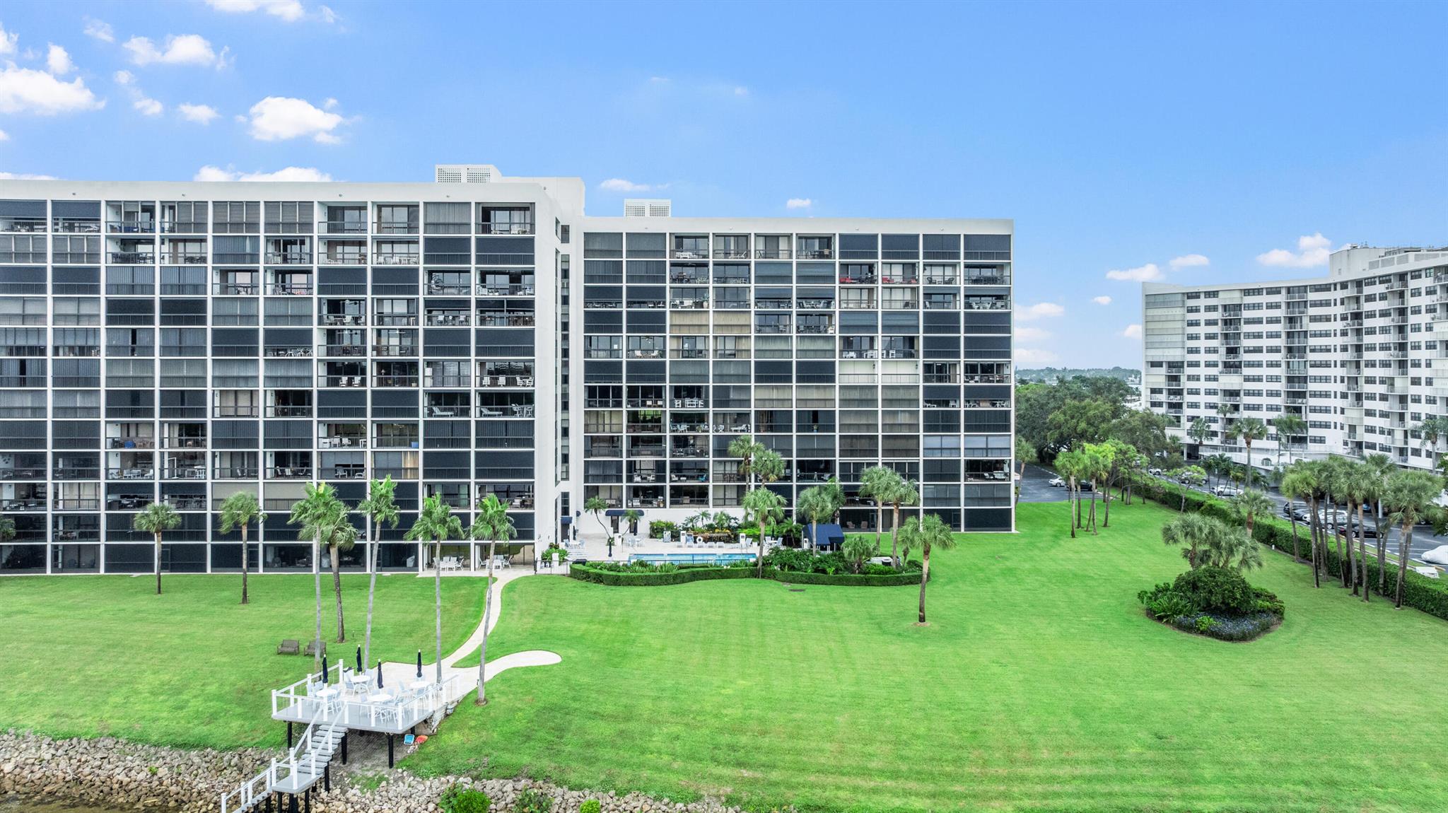 GOVERNORS POINTE CONDO - Residential