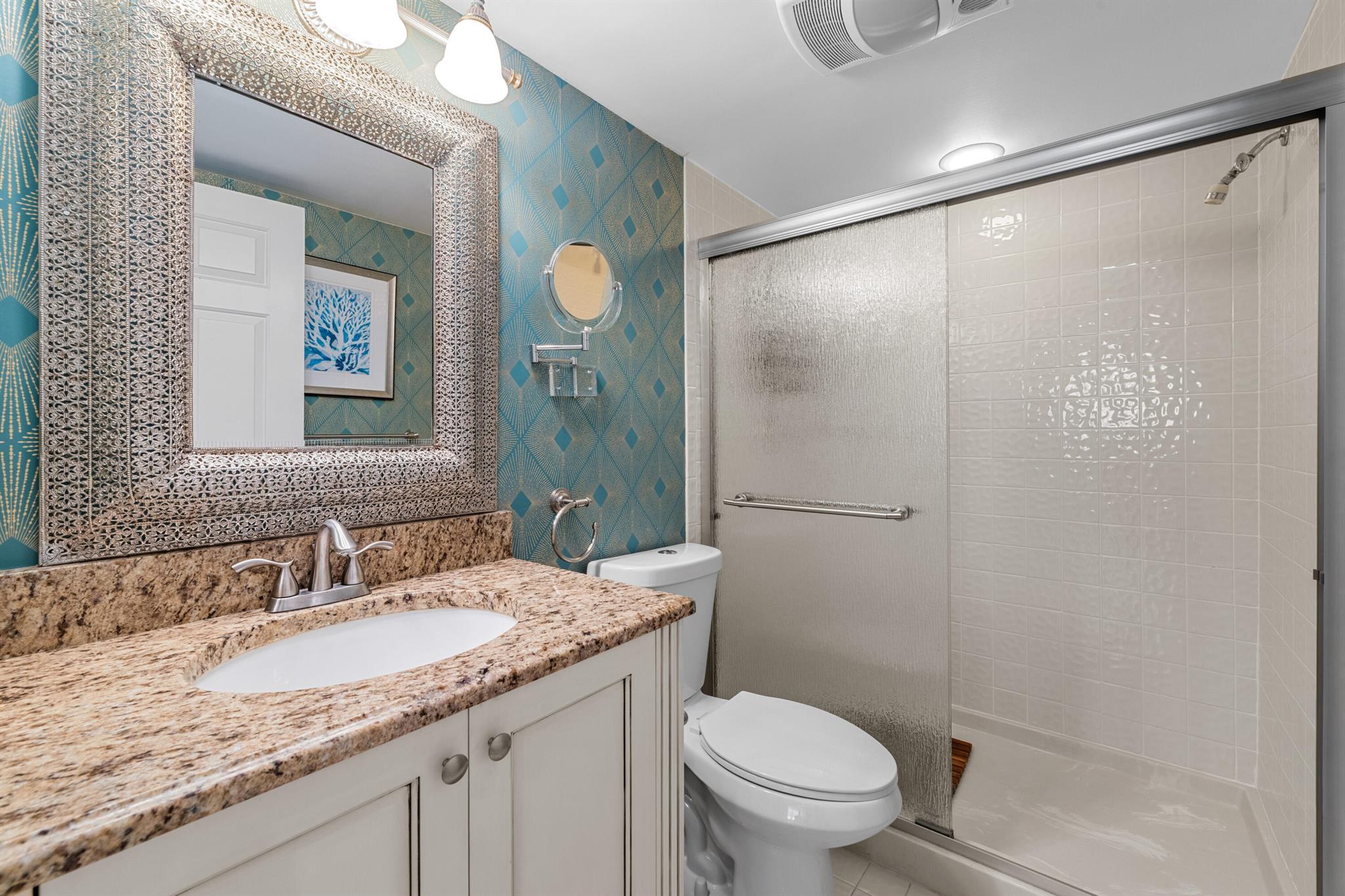 GOVERNORS POINTE CONDO - Residential