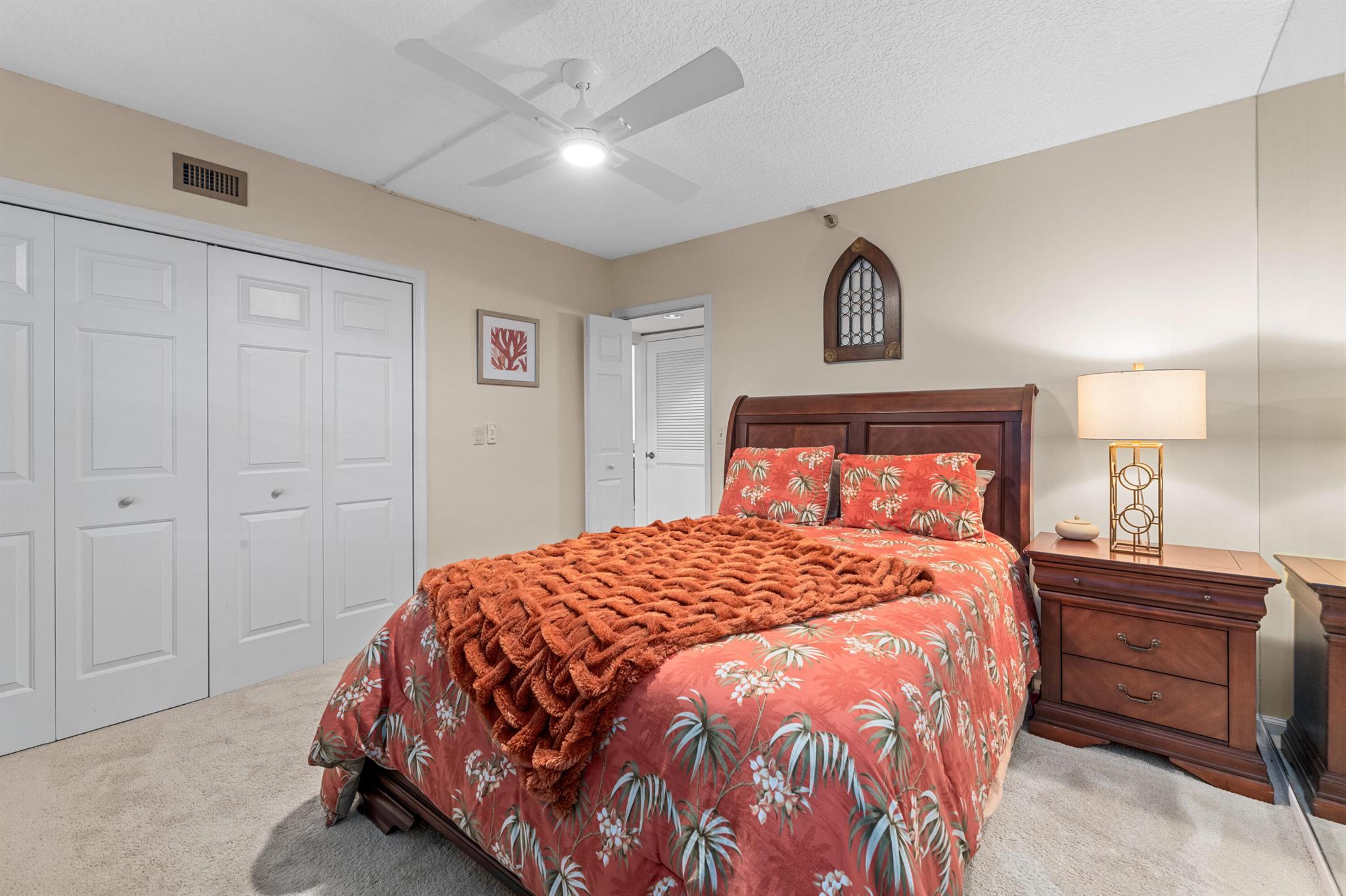 GOVERNORS POINTE CONDO - Residential