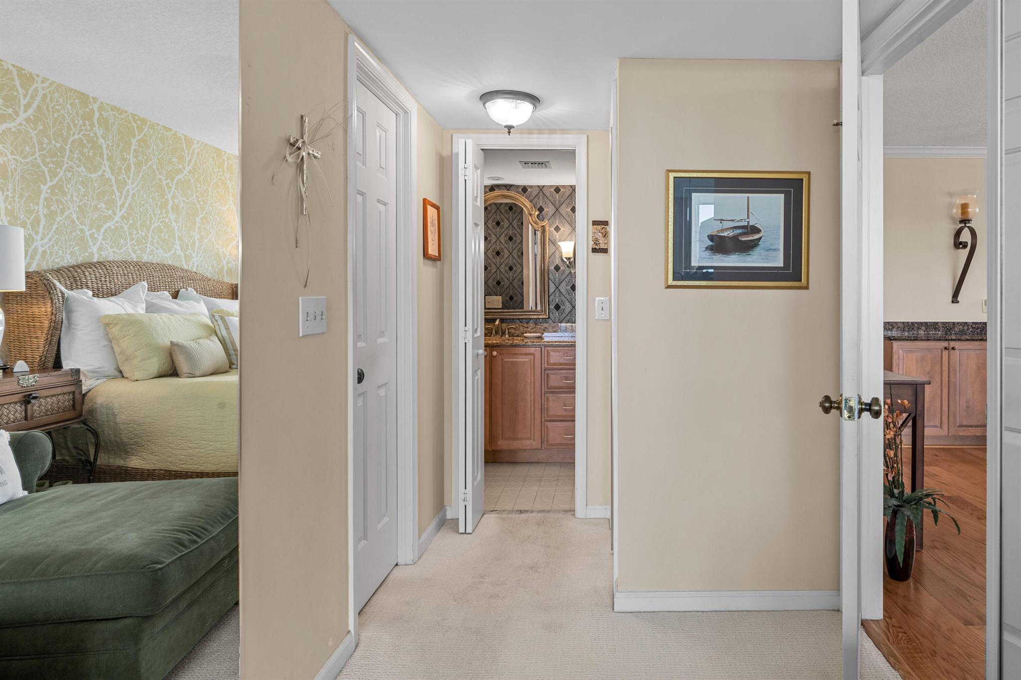 GOVERNORS POINTE CONDO - Residential