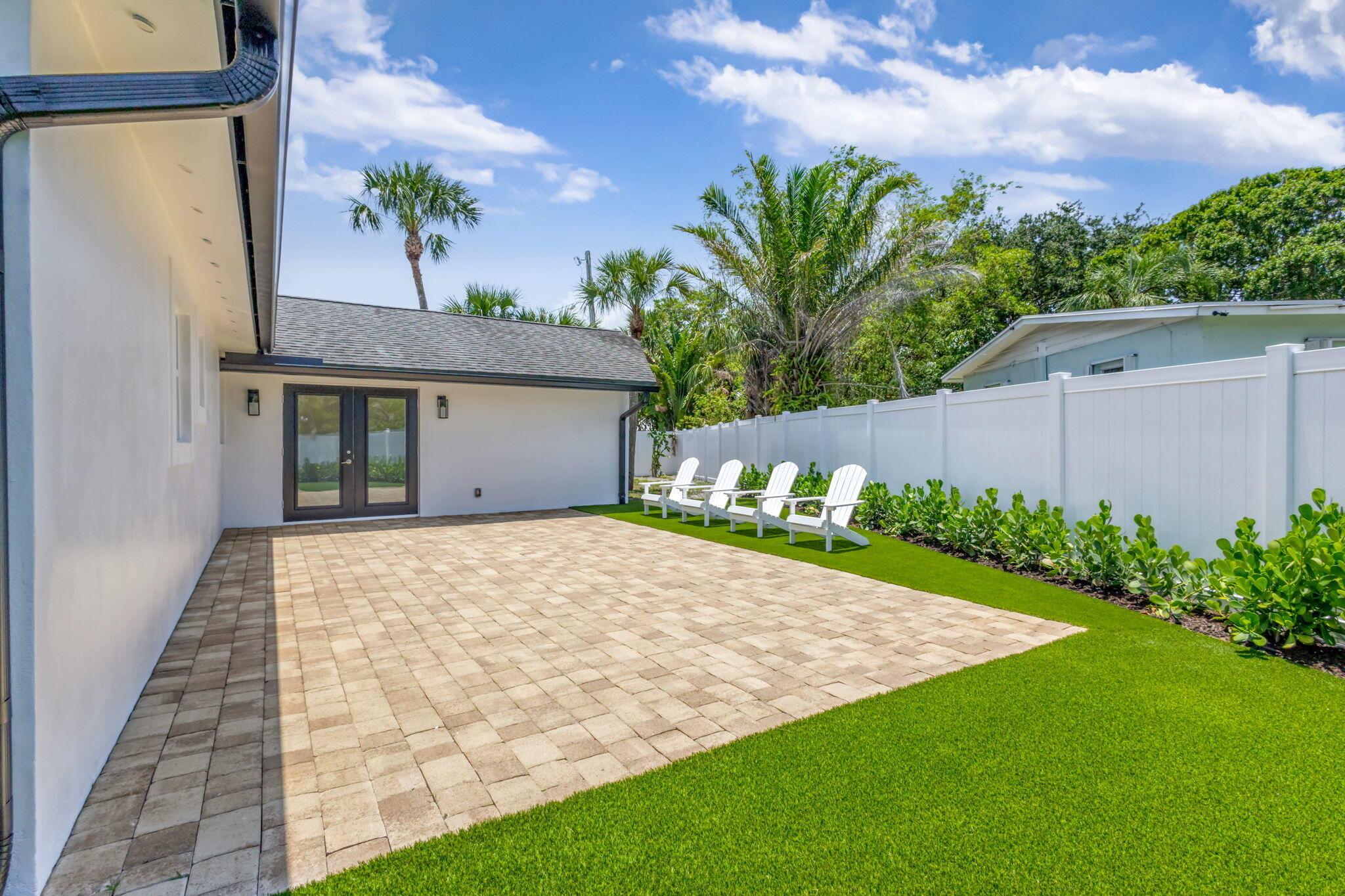 EASTVIEW MANOR - Residential Lease