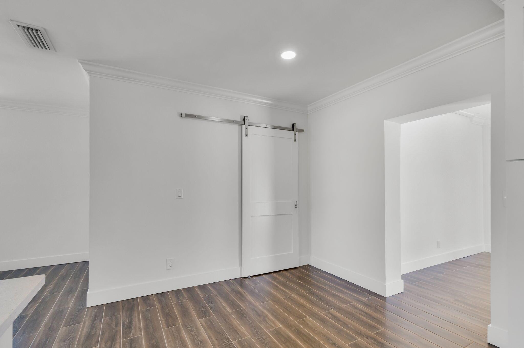 EASTVIEW MANOR - Residential Lease