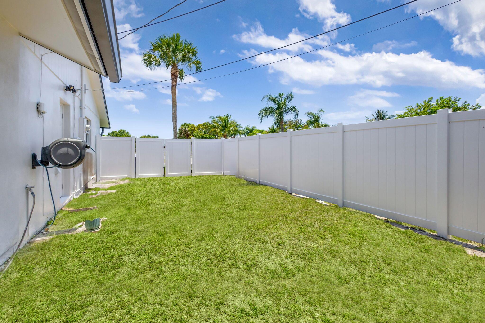 EASTVIEW MANOR - Residential Lease