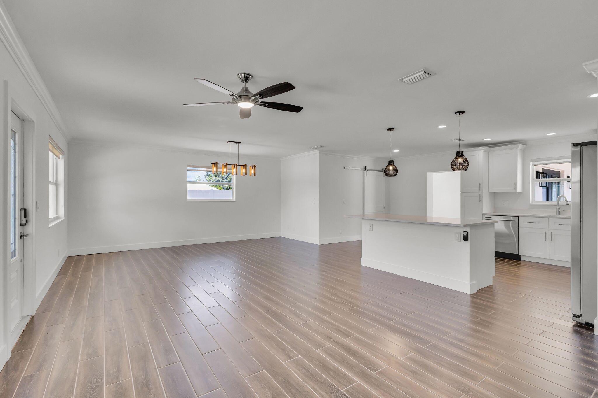 EASTVIEW MANOR - Residential Lease