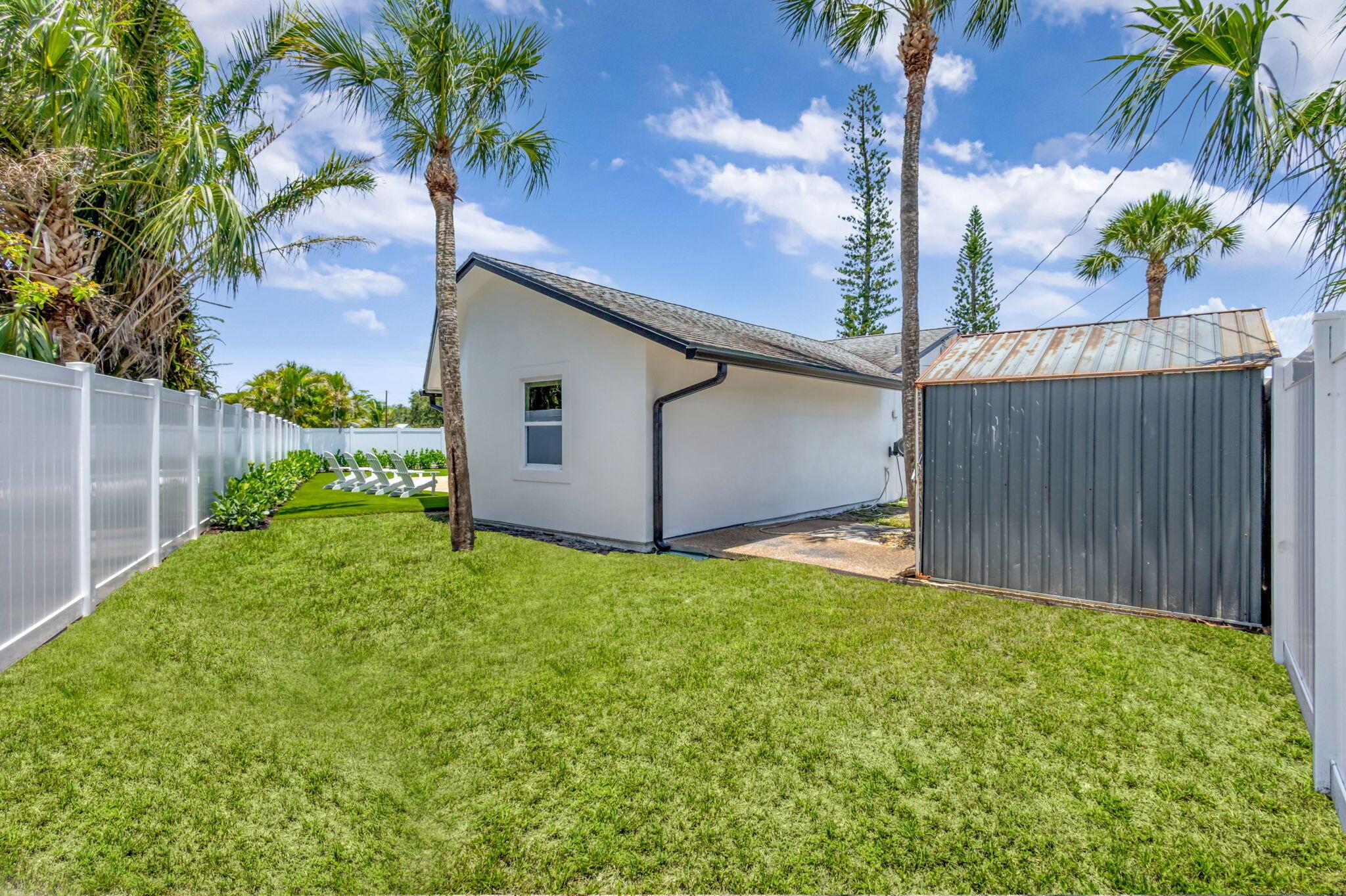 EASTVIEW MANOR - Residential Lease