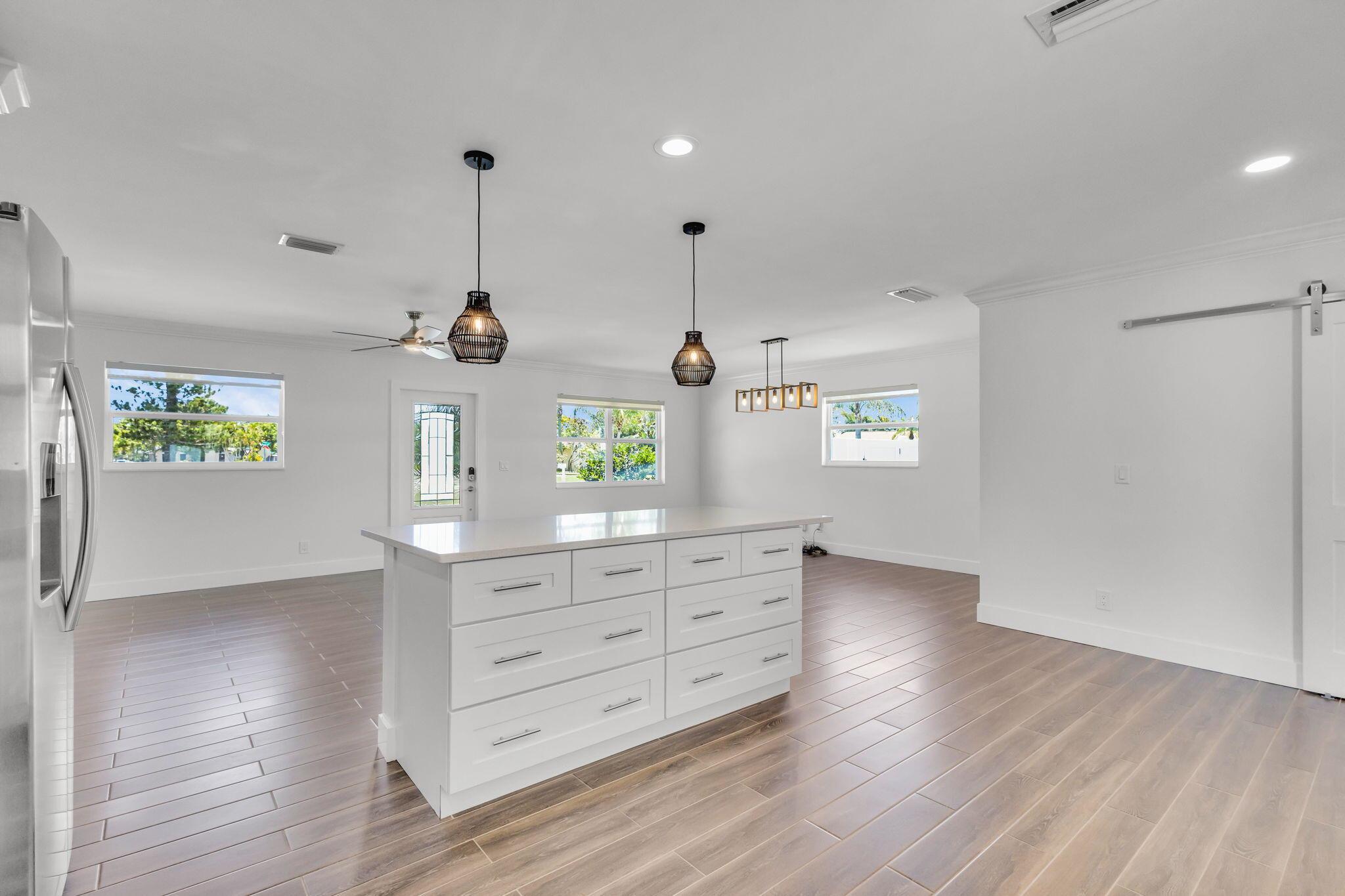 EASTVIEW MANOR - Residential Lease