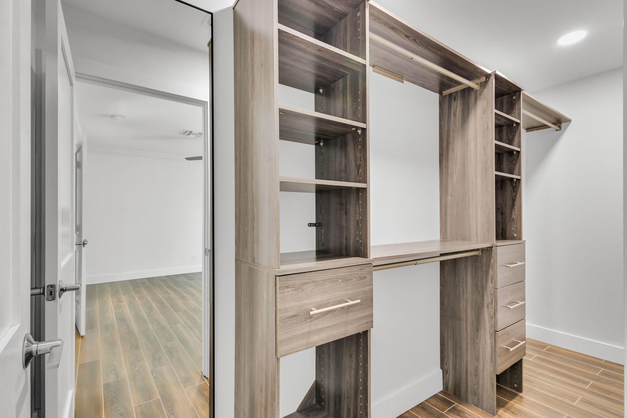 EASTVIEW MANOR - Residential Lease