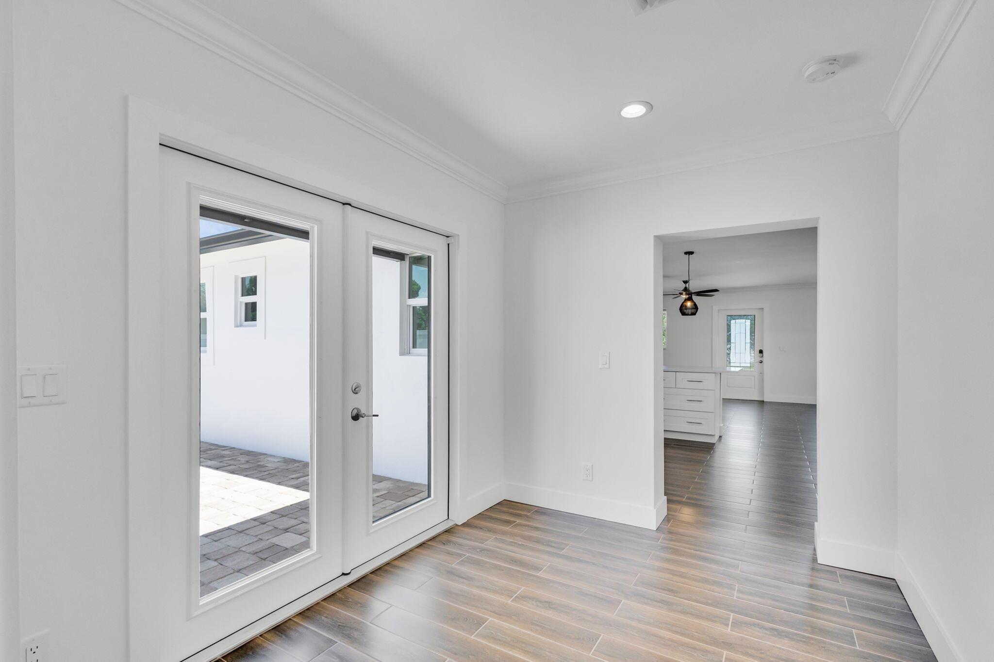 EASTVIEW MANOR - Residential Lease