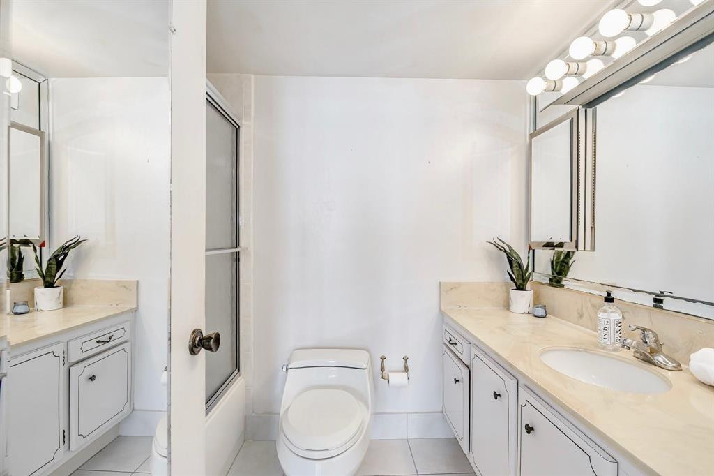 Del Prado - Residential