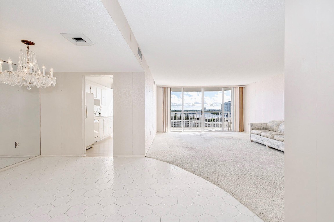 Del Prado - Residential