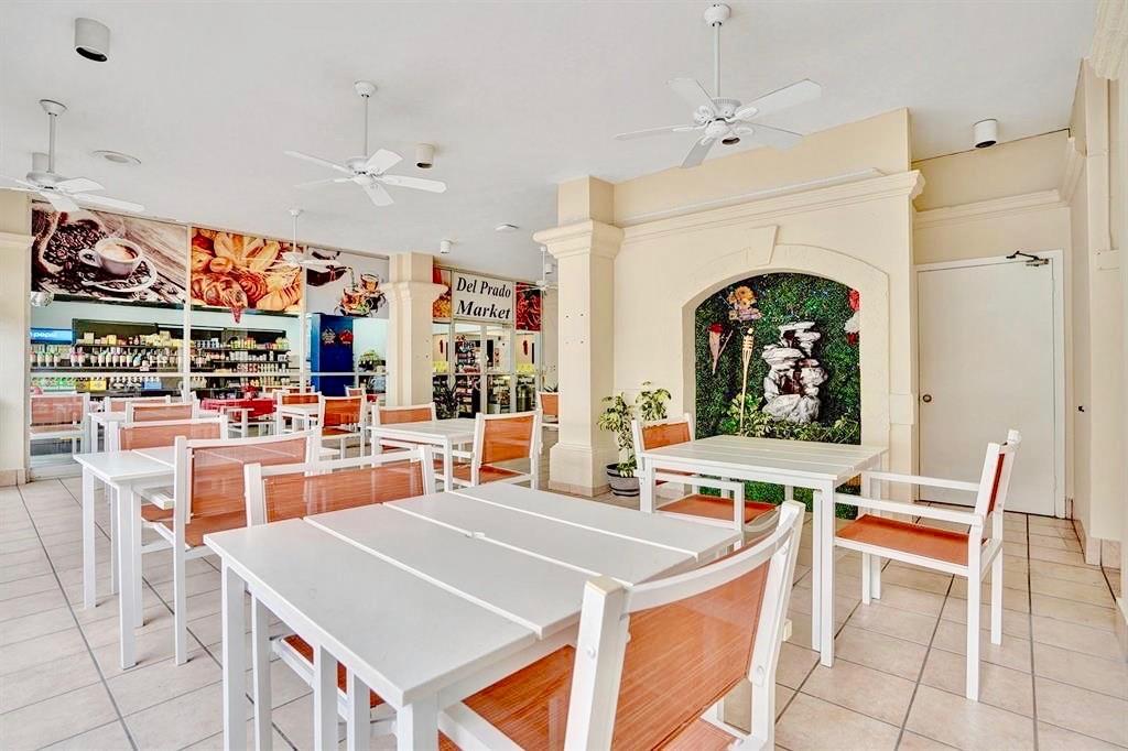 Del Prado - Residential