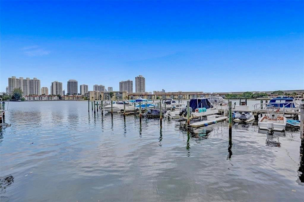 Del Prado - Residential