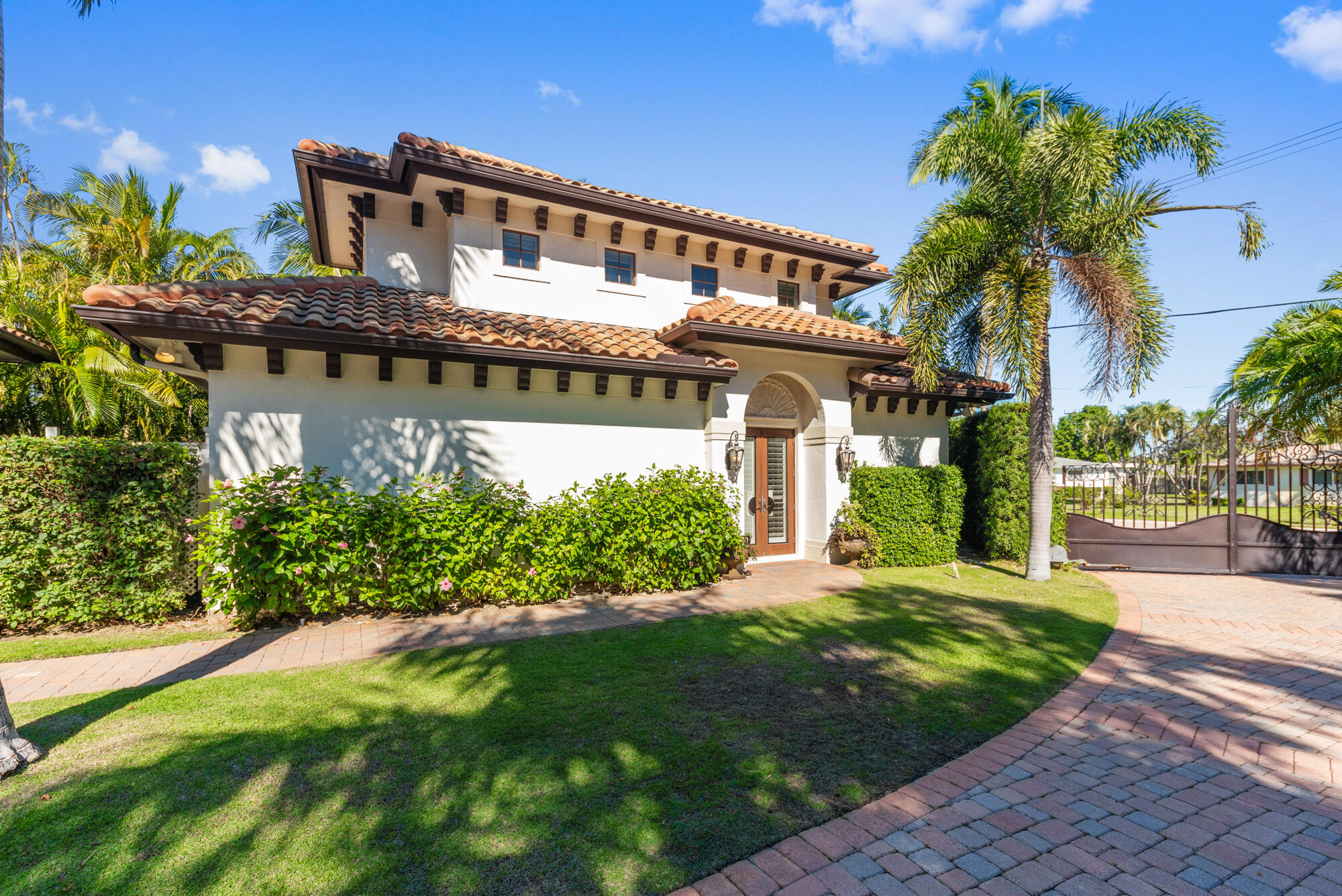 RIVERSIDE ON THE LOXAHATCHEE - Residential