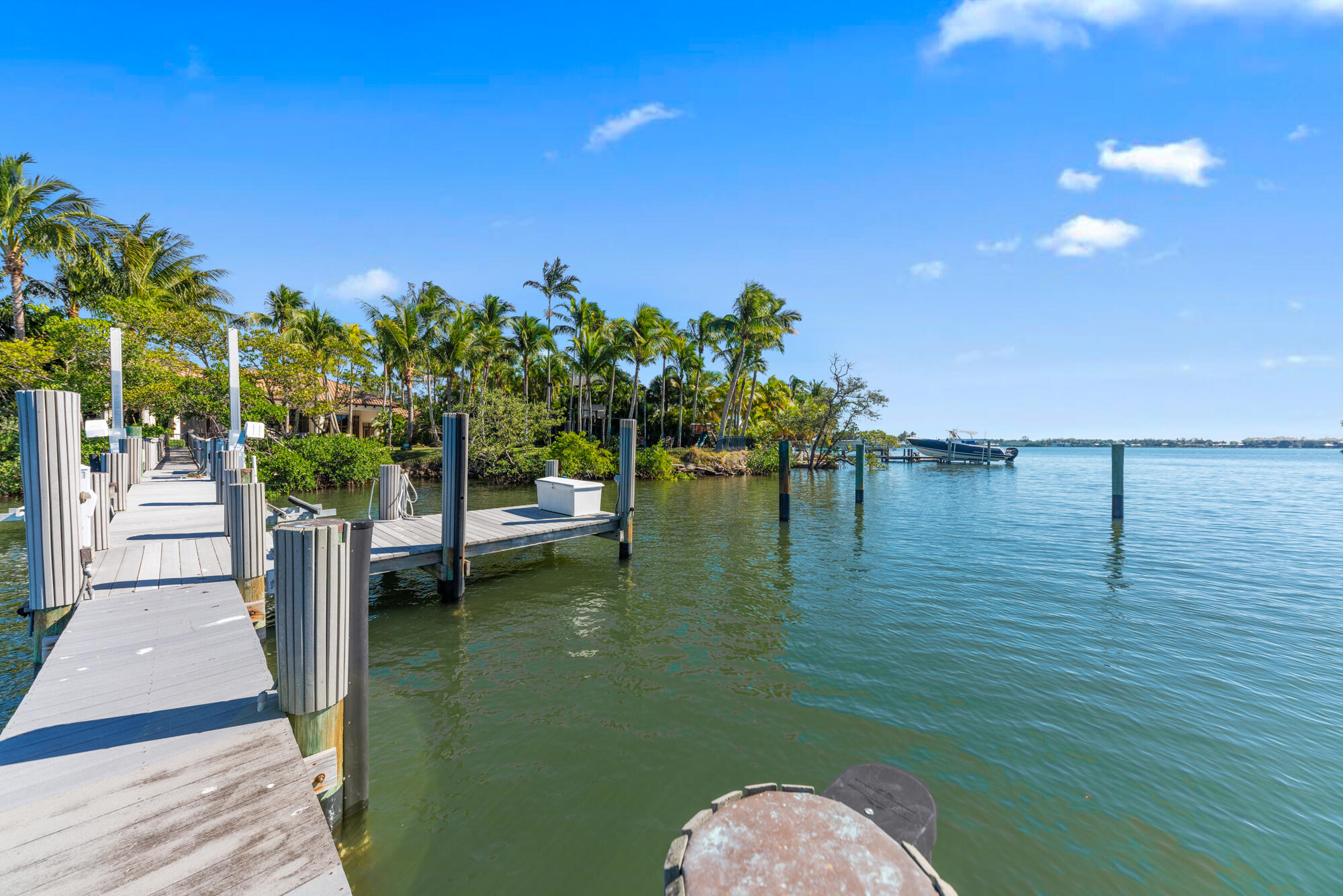 RIVERSIDE ON THE LOXAHATCHEE - Residential