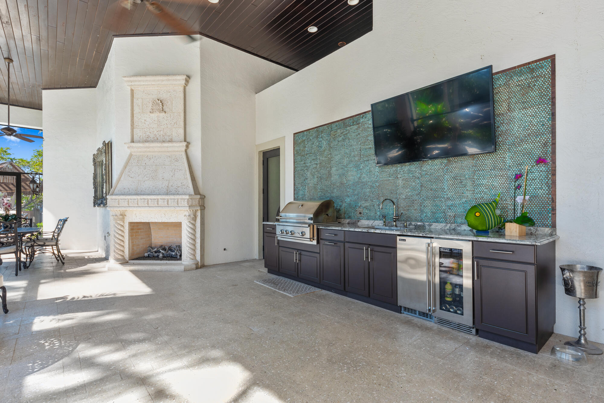 RIVERSIDE ON THE LOXAHATCHEE - Residential