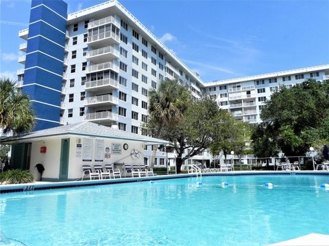 4200 Hillcrest Drive 201 Hollywood FL 33021