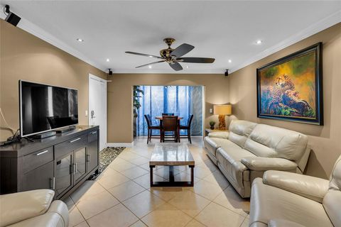Condominium in Fort Lauderdale FL 6515 Bay Club Dr Dr 7.jpg