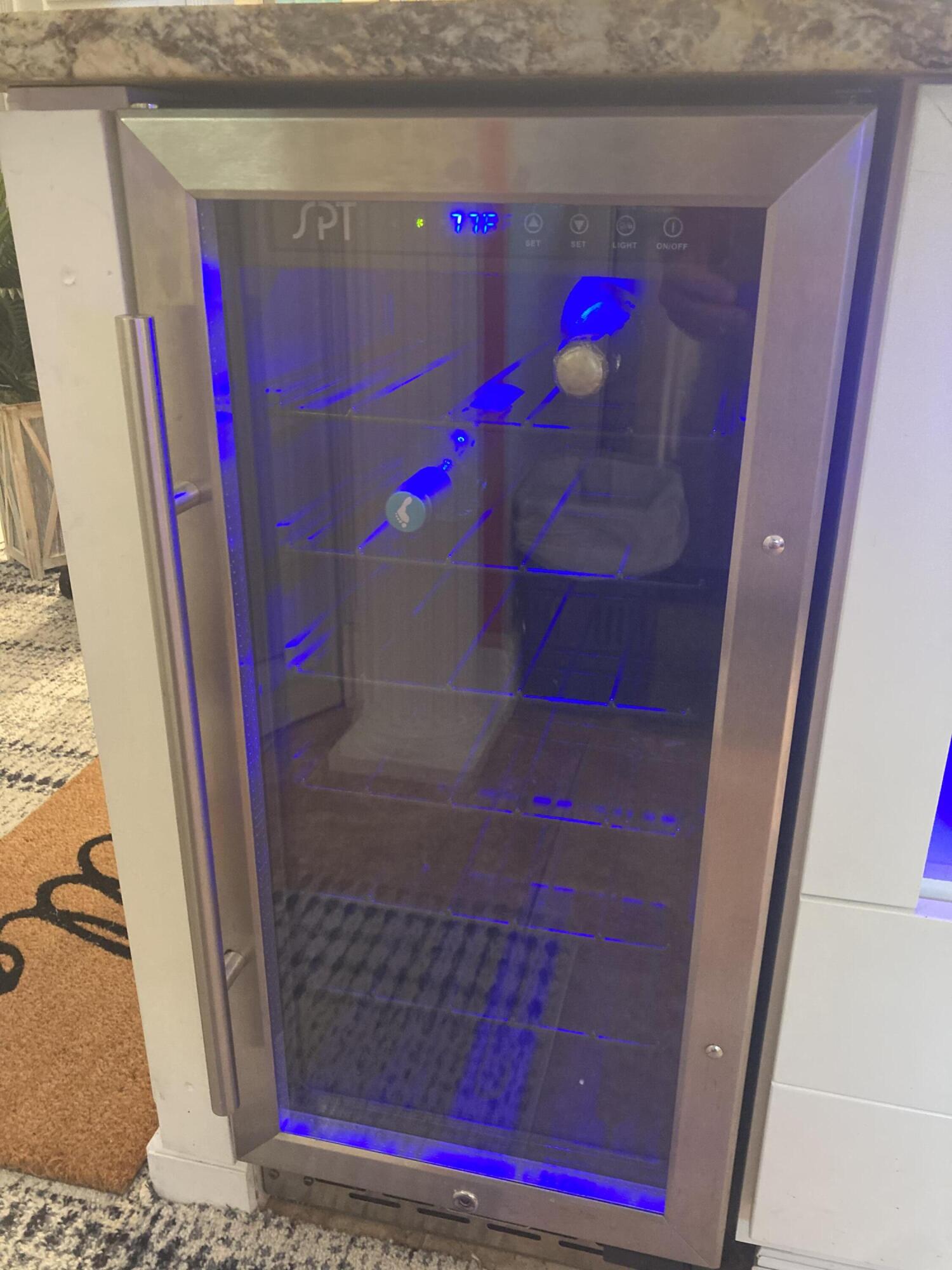 CRESTHAVEN VILLAS 3 CONDO - Residential