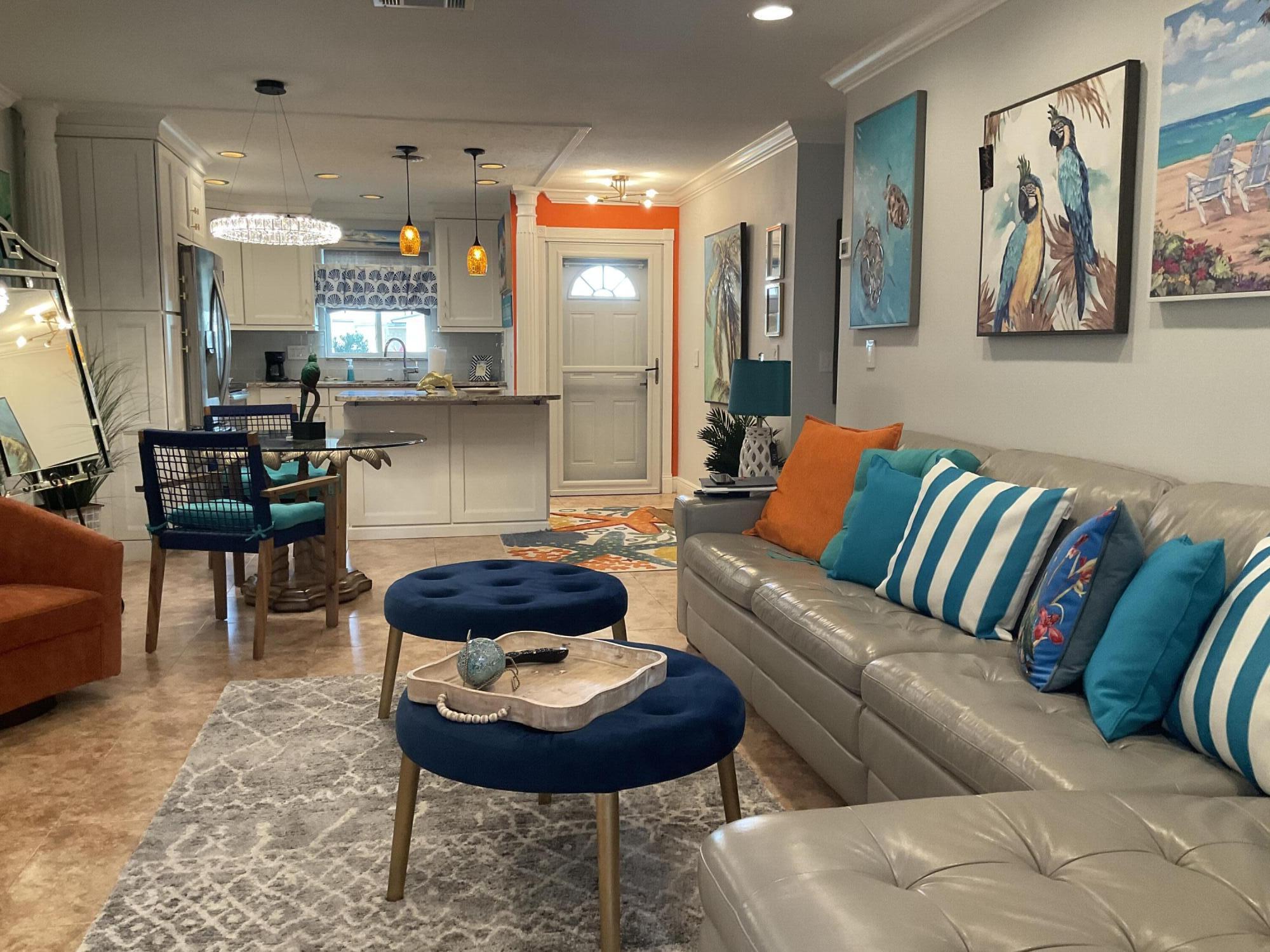 CRESTHAVEN VILLAS 3 CONDO - Residential