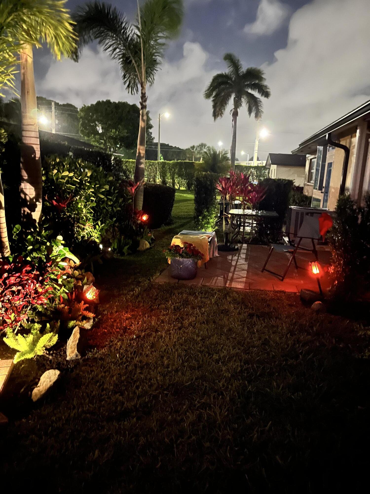 CRESTHAVEN VILLAS 3 CONDO - Residential