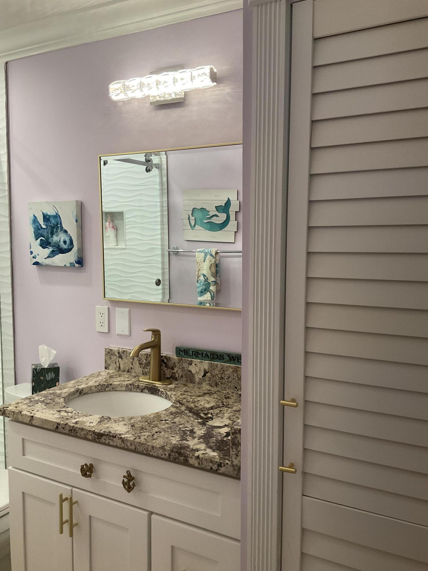 CRESTHAVEN VILLAS 3 CONDO - Residential