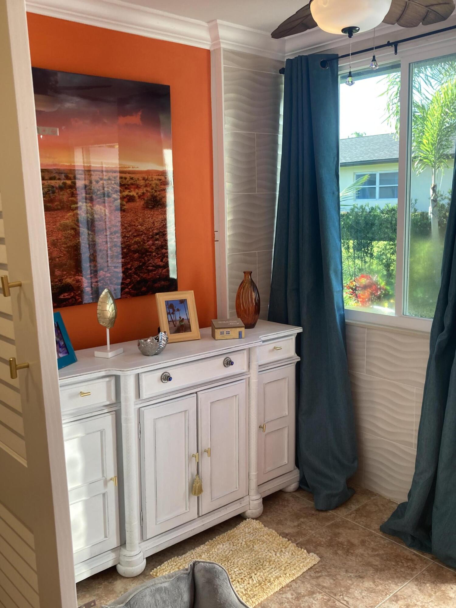 CRESTHAVEN VILLAS 3 CONDO - Residential