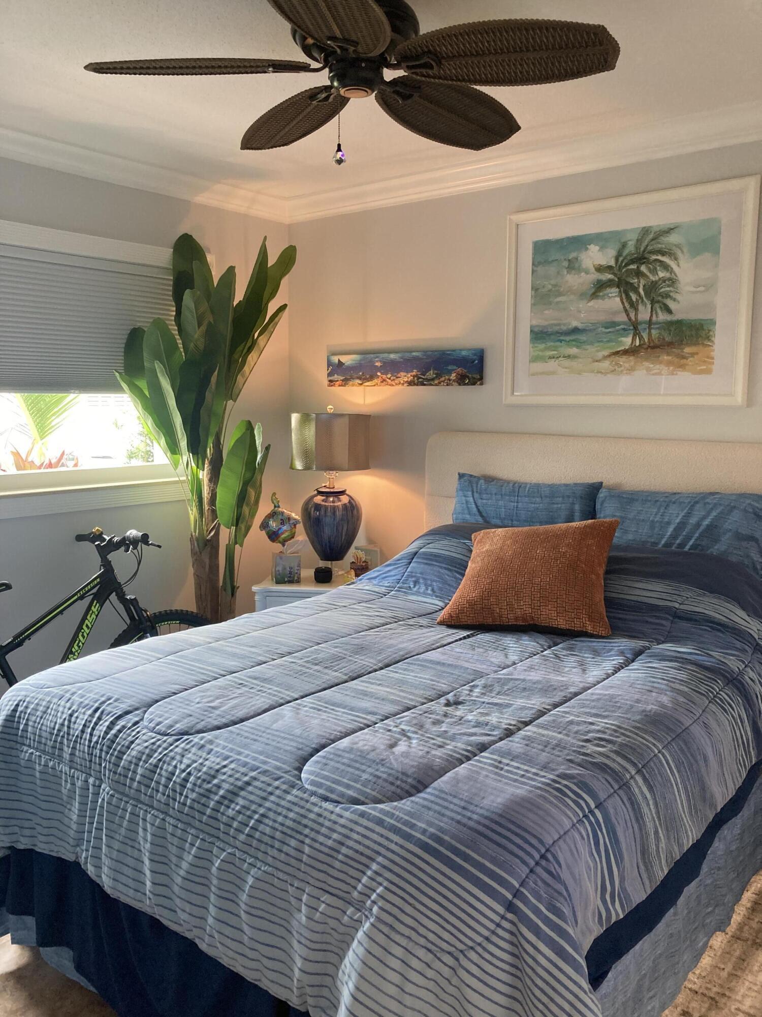 CRESTHAVEN VILLAS 3 CONDO - Residential