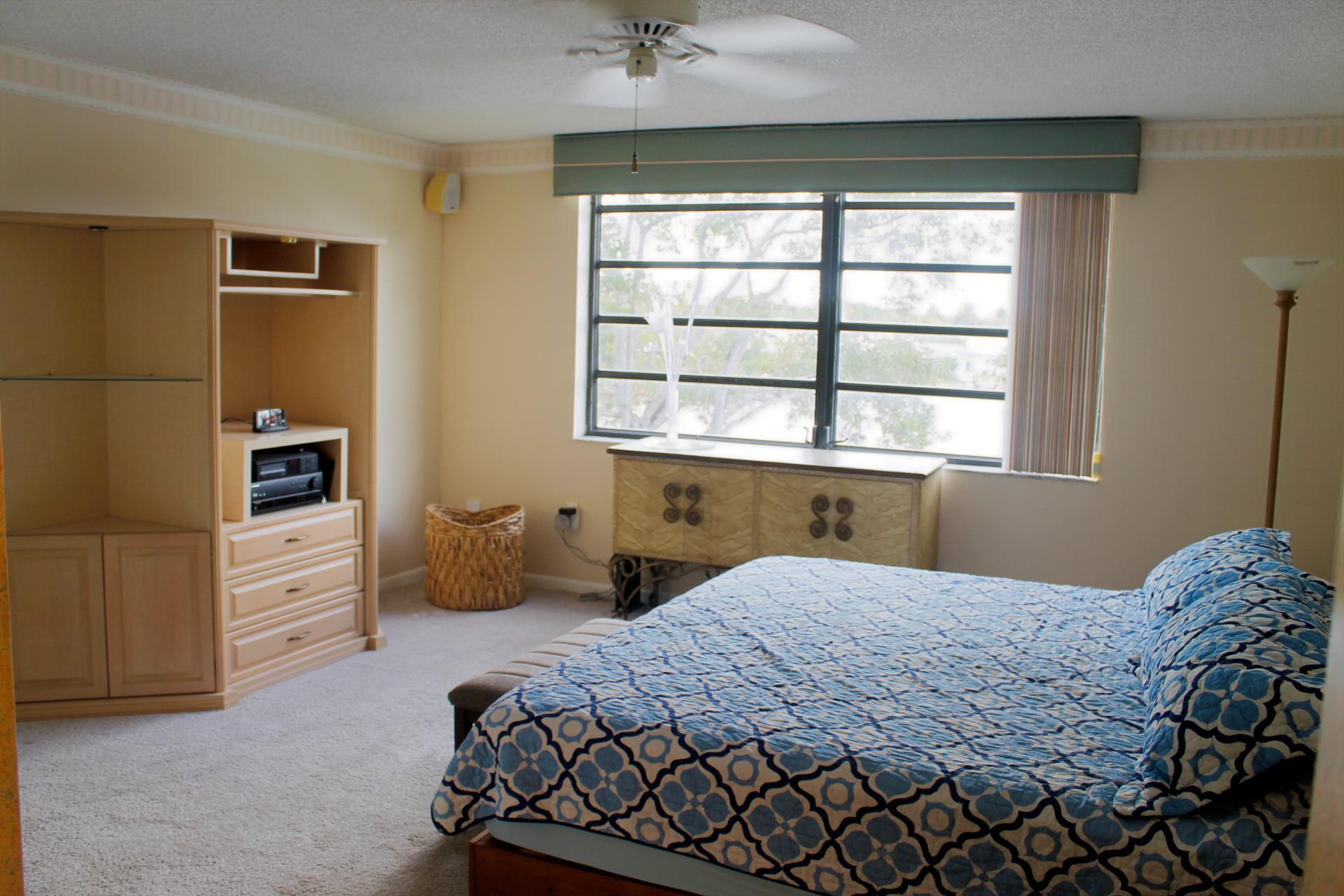 COLONY POINT 3 CONDO - Residential