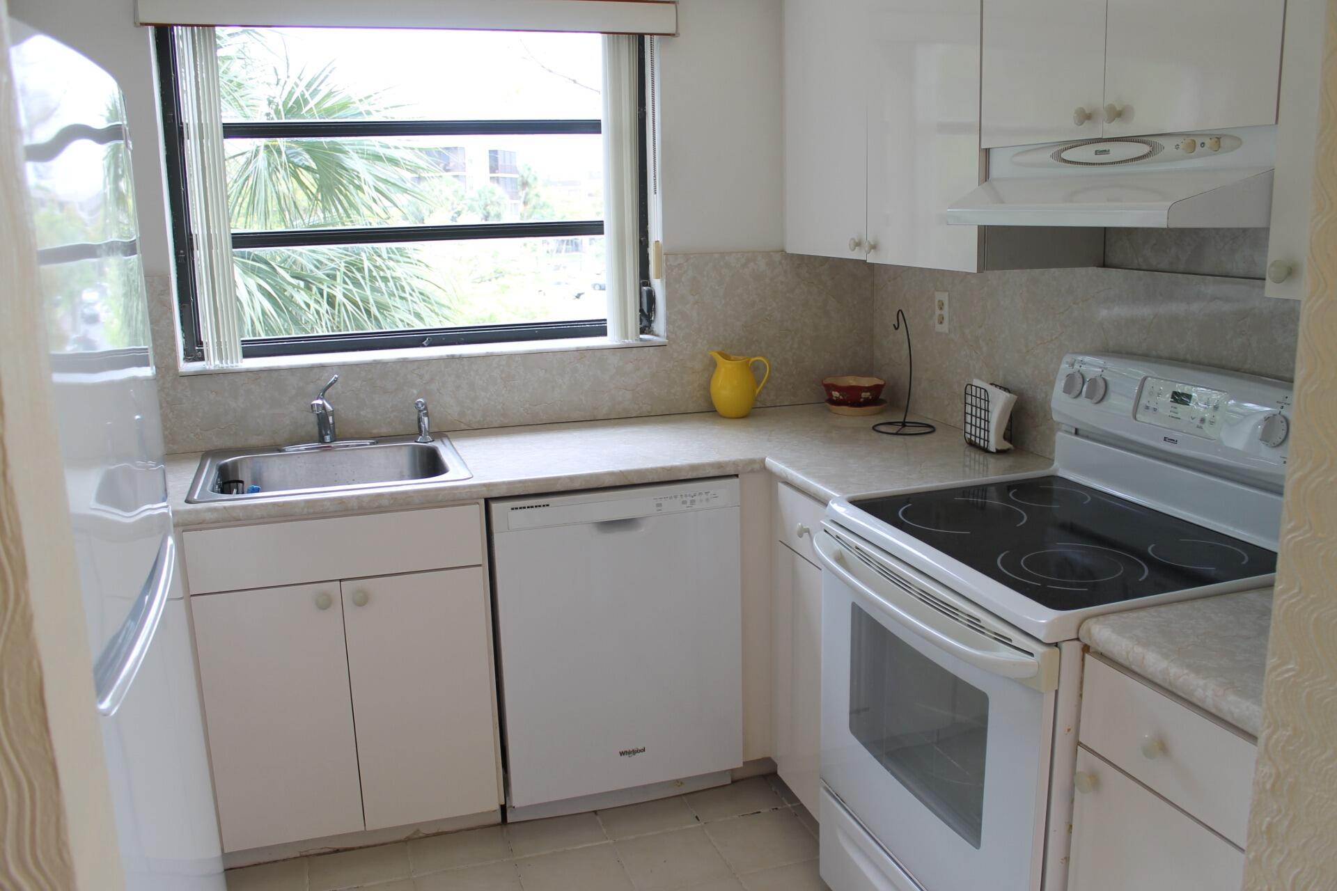 COLONY POINT 3 CONDO - Residential