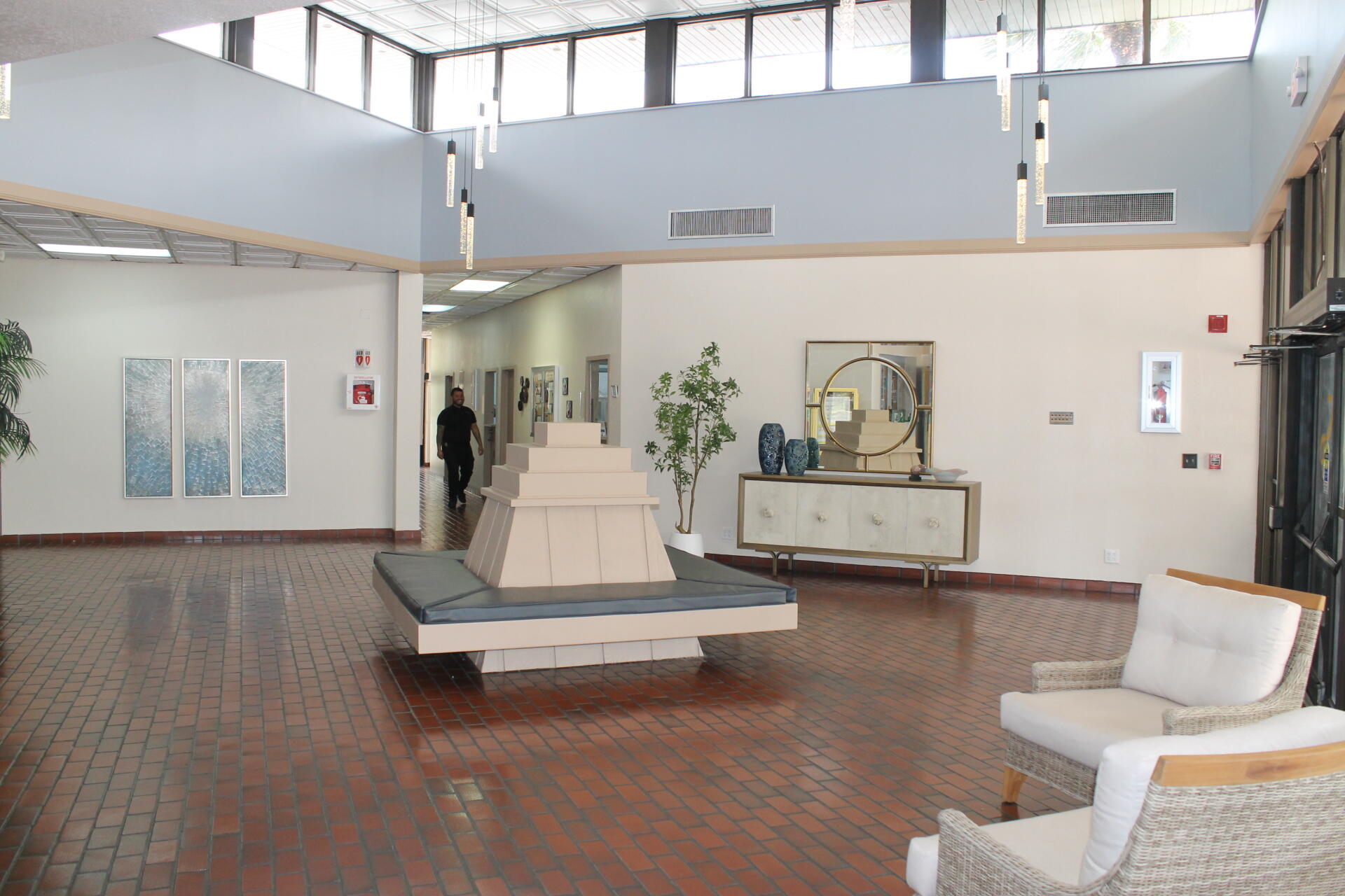 COLONY POINT 3 CONDO - Residential