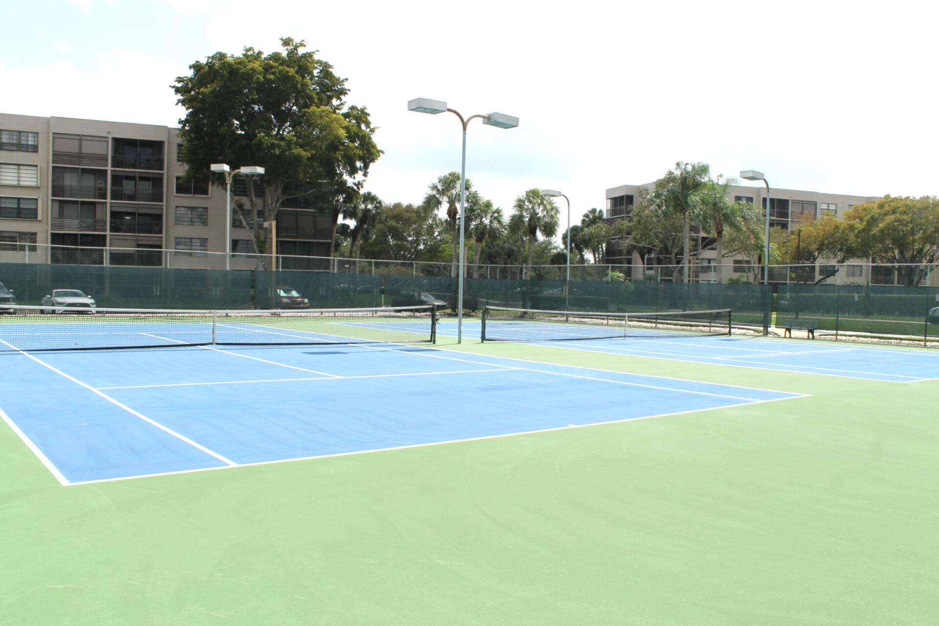 COLONY POINT 3 CONDO - Residential